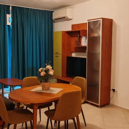Apartment Viktoriya Pomorie