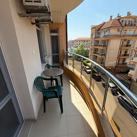 Apartment Viktoriya Pomorie